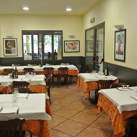 Arlecchino Hotel Castel San Pietro Terme Bagian luar foto