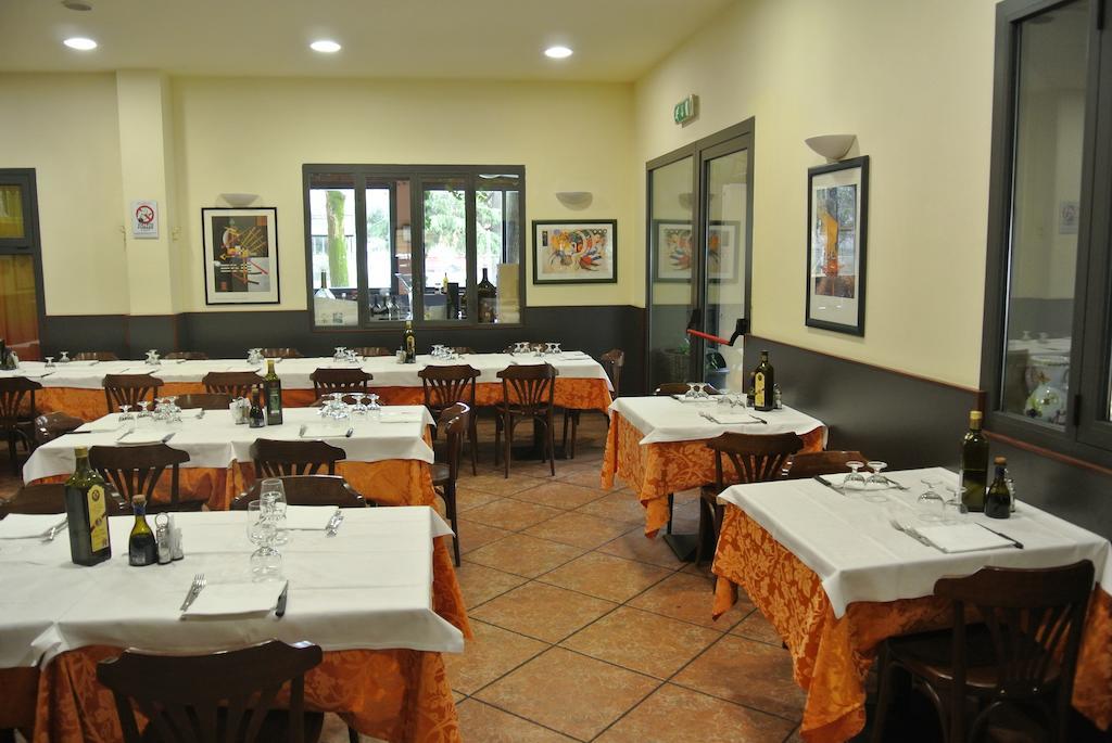 Arlecchino Hotel Castel San Pietro Terme Bagian luar foto